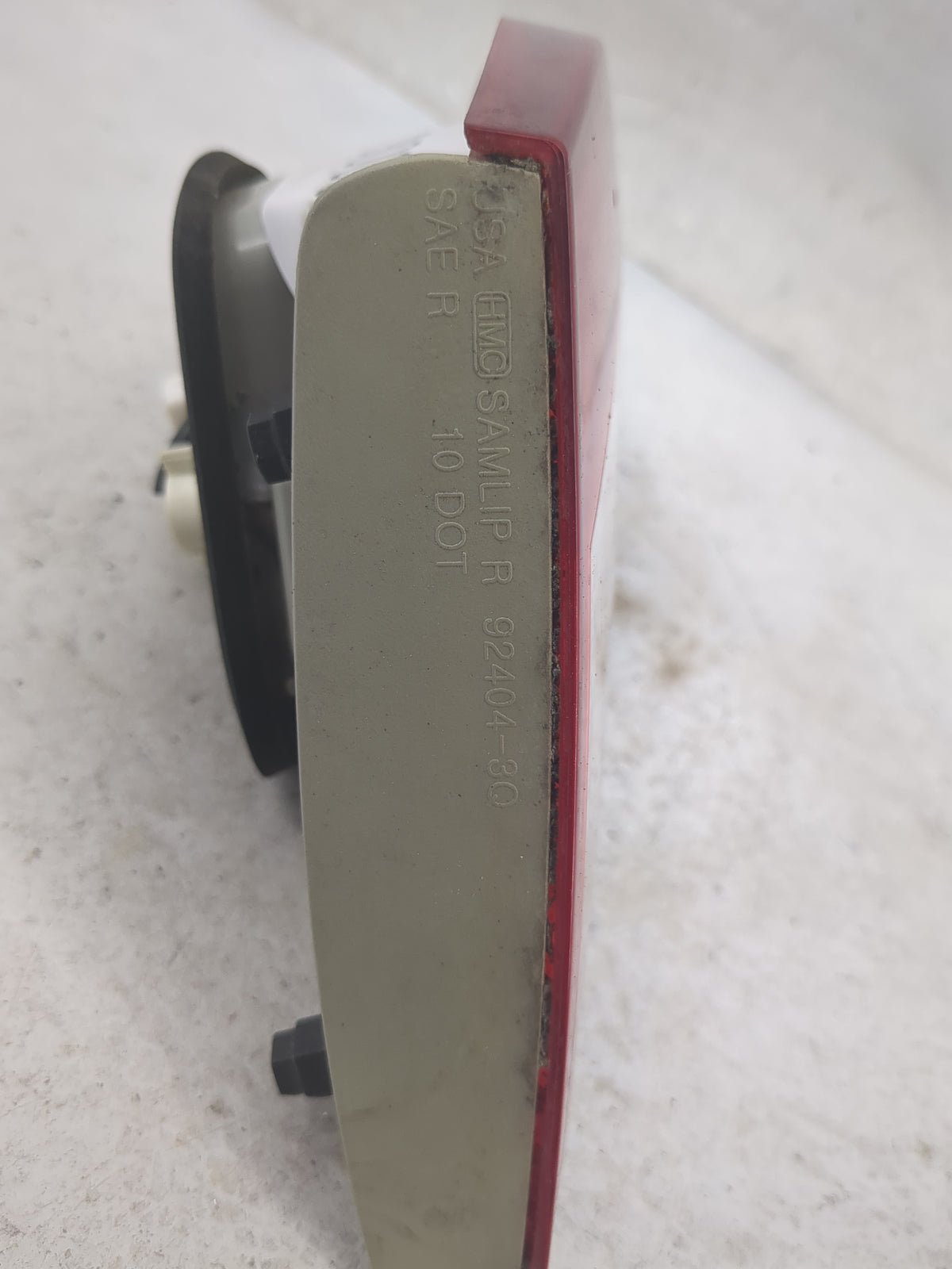 2011 Hyundai Sonata Passenger Right Side Deck Lid Mounted Tail Light 1520063 - Oemusedautoparts1.com