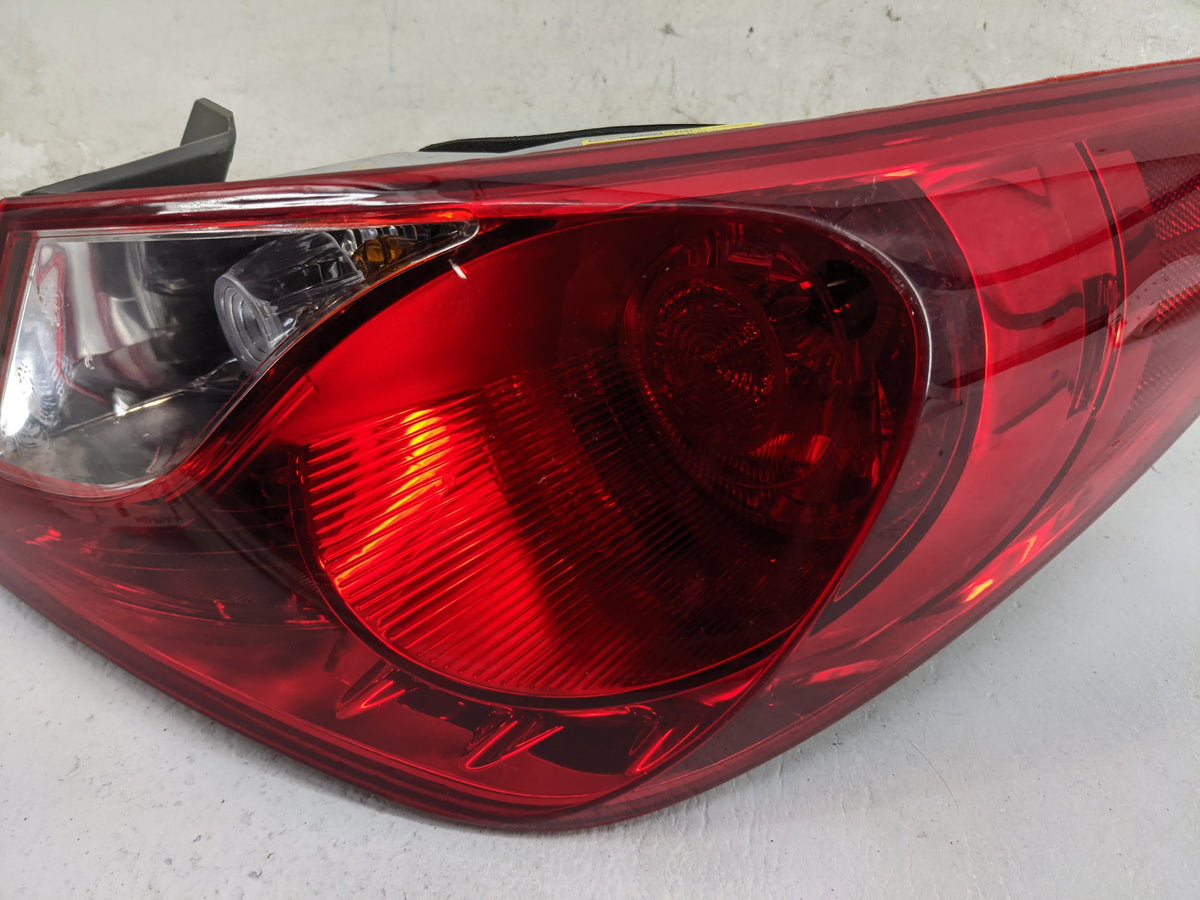2011-2014 Hyundai Sonata Tail Light Assembly Passenger Right OEM P/N:11647 SAE AIP2R2TS 10 DOT Fits Fits 2011 2012 2013 2014