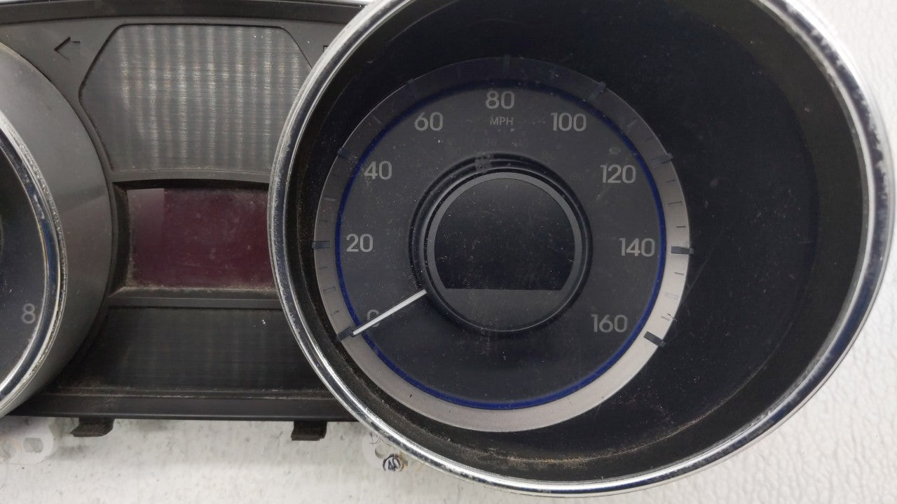 2011-2014 Hyundai Sonata Instrument Cluster Speedometer Gauges P/N:94001-3Q014 94011-3Q010 Fits Fits 2011 2012 2013 2014 OEM