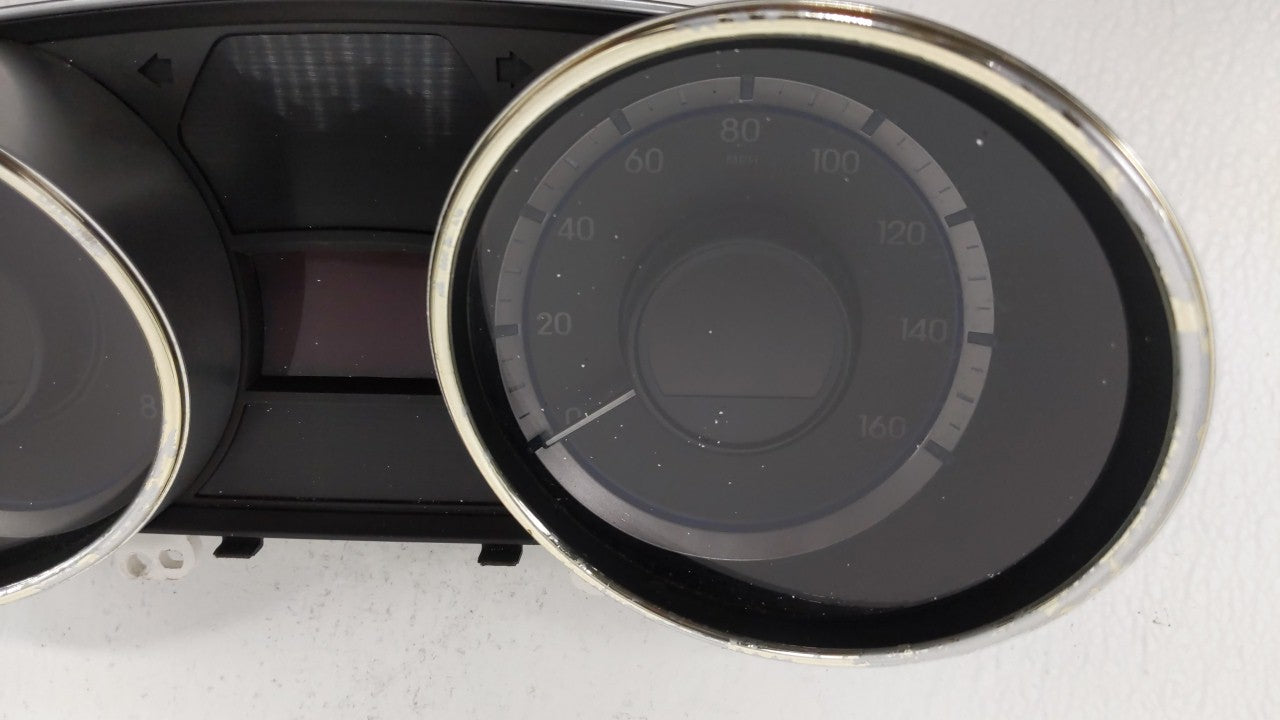 2011-2013 Hyundai Sonata Instrument Cluster Speedometer Gauges P/N:94001-3Q000 94001-3Q001 Fits Fits 2011 2012 2013 OEM Used