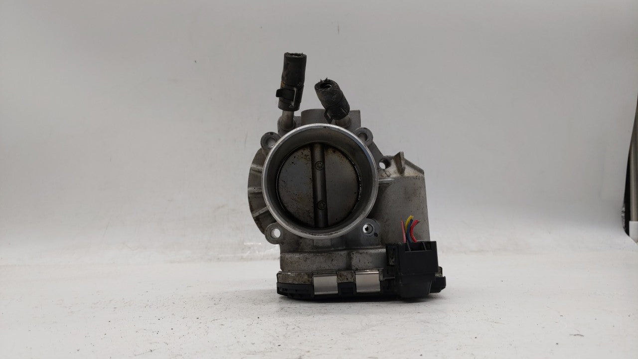 2011-2014 Hyundai Sonata Throttle Body P/N:35100-2G710 Fits Fits 2011 2012 2013 2014 2015 2016 OEM Used Auto Parts - Oemused