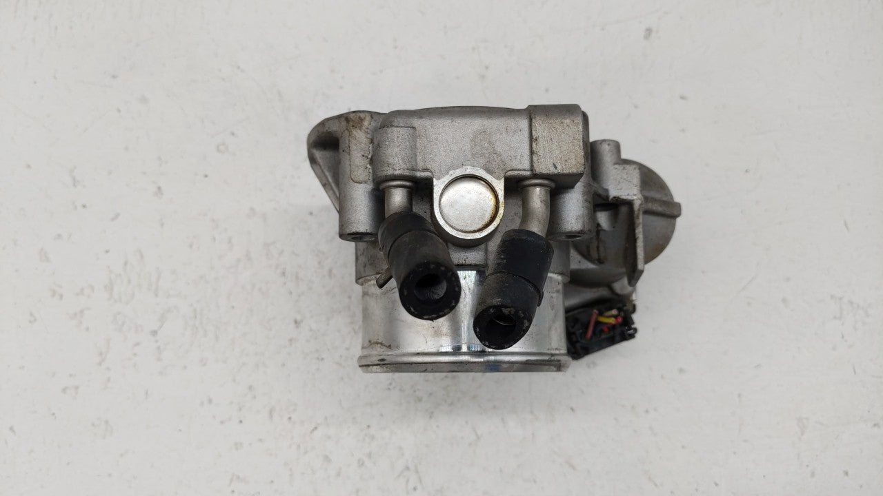 2011-2014 Hyundai Sonata Throttle Body P/N:35100-2G710 Fits Fits 2011 2012 2013 2014 2015 2016 OEM Used Auto Parts - Oemused