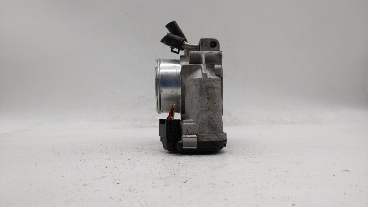 2011-2014 Hyundai Sonata Throttle Body P/N:35100-2G710 Fits Fits 2011 2012 2013 2014 2015 2016 OEM Used Auto Parts - Oemused