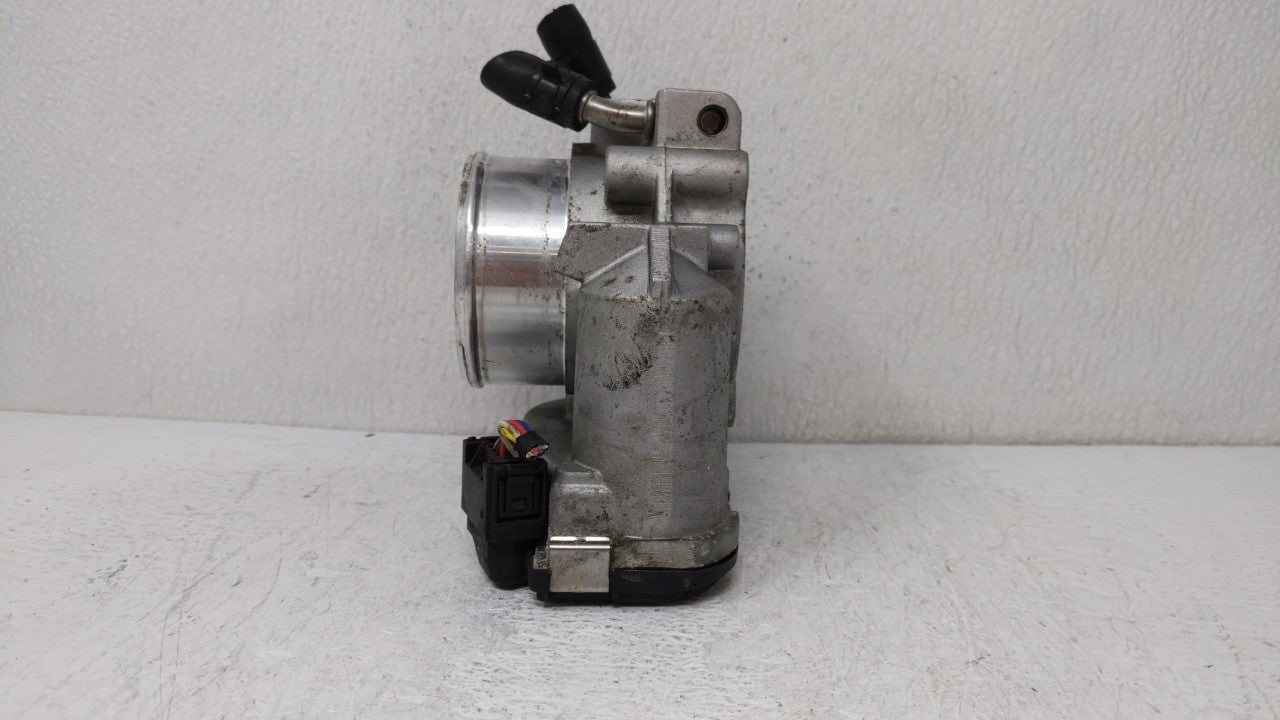 2011-2014 Hyundai Sonata Throttle Body P/N:35100-2G710 Fits Fits 2011 2012 2013 2014 2015 2016 OEM Used Auto Parts - Oemused