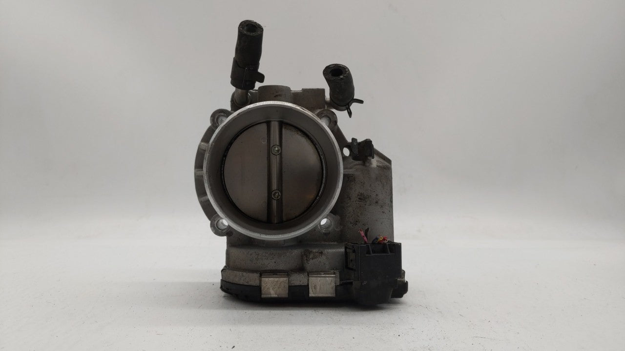2011-2014 Hyundai Sonata Throttle Body P/N:35100-2G700 Fits Fits 2011 2012 2013 2014 2015 2016 OEM Used Auto Parts - Oemused