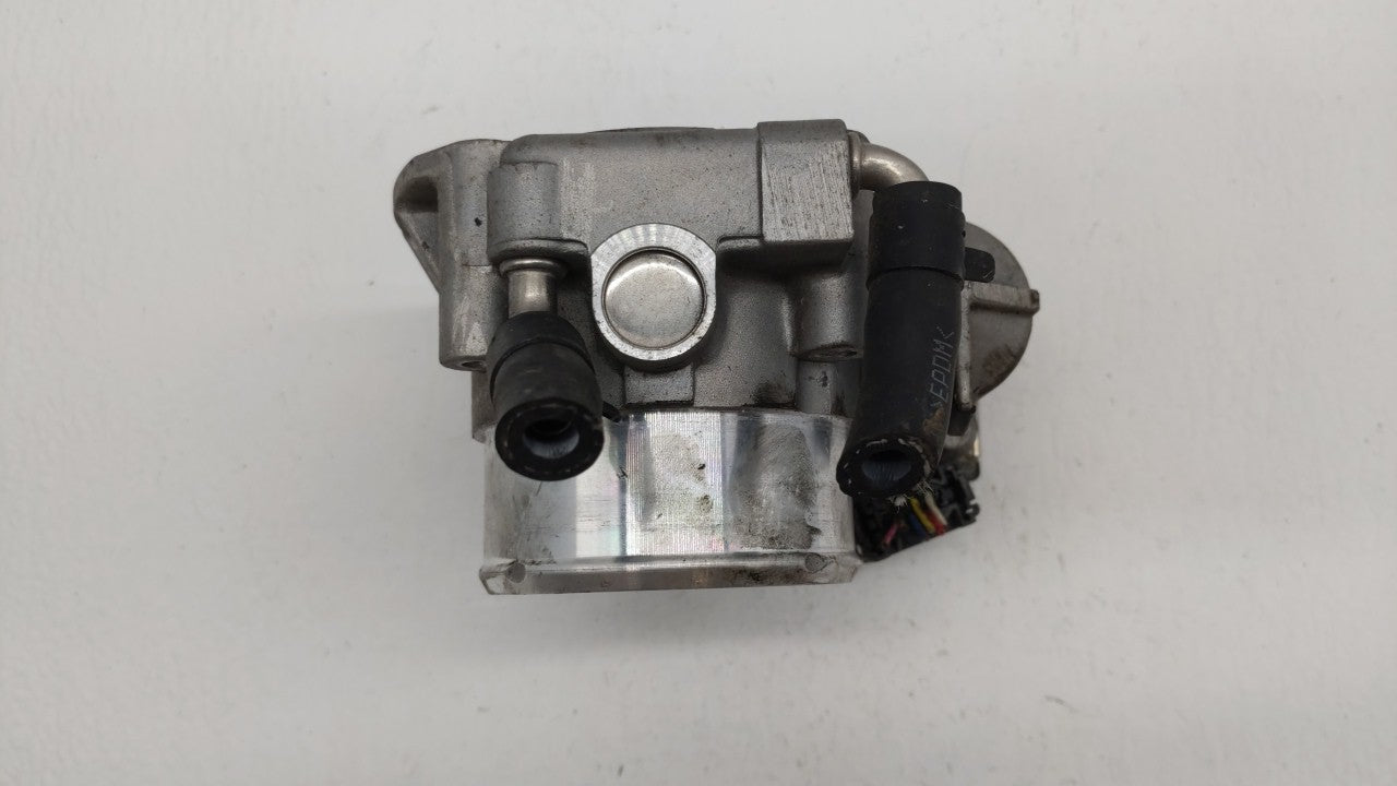 2011-2014 Hyundai Sonata Throttle Body P/N:35100-2G700 Fits Fits 2011 2012 2013 2014 2015 2016 OEM Used Auto Parts - Oemused