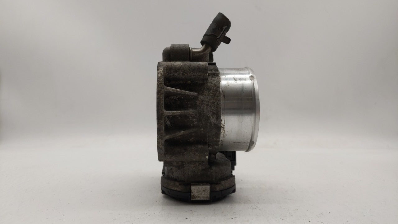 2011-2014 Hyundai Sonata Throttle Body P/N:35100-2G700 Fits Fits 2011 2012 2013 2014 2015 2016 OEM Used Auto Parts - Oemused