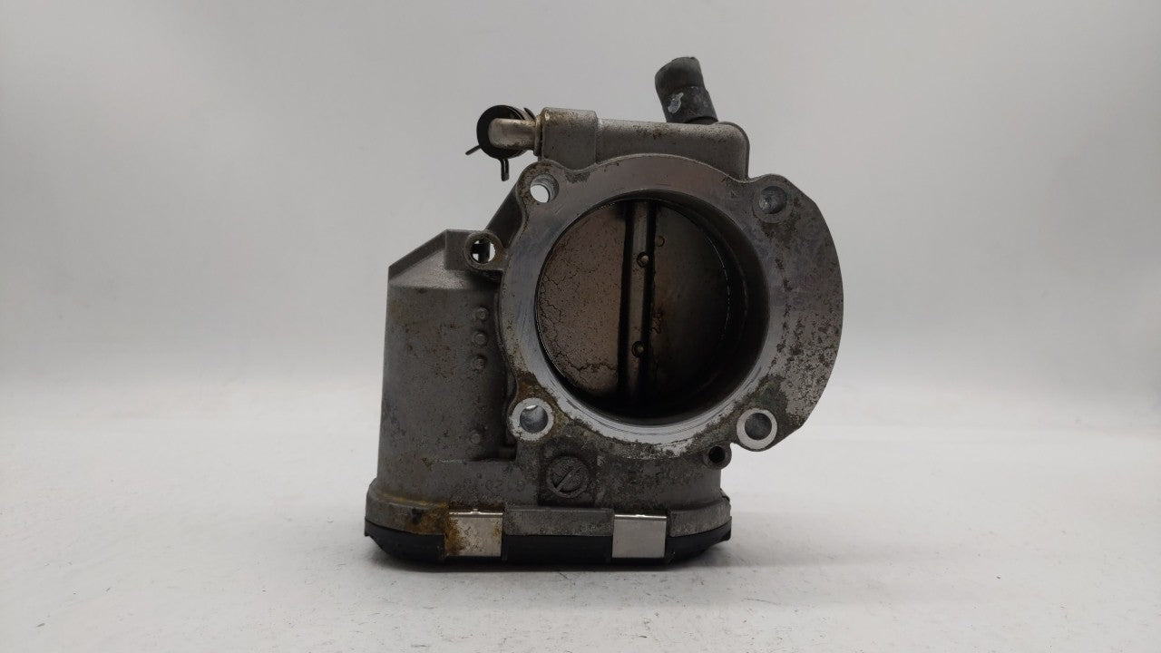 2011-2014 Hyundai Sonata Throttle Body P/N:35100-2G700 Fits Fits 2011 2012 2013 2014 2015 2016 OEM Used Auto Parts - Oemused