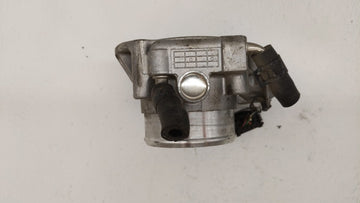 2011-2015 Hyundai Sonata Throttle Body P/N:35100-2G800 Fits Fits 2011 2012 2013 2014 2015 2016 OEM Used Auto Parts