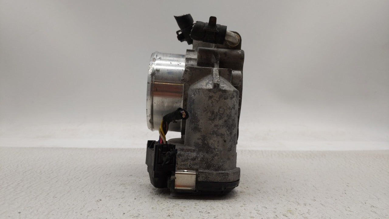 2011-2014 Hyundai Sonata Throttle Body P/N:35100-2G700 Fits Fits 2011 2012 2013 2014 2015 2016 OEM Used Auto Parts - Oemused