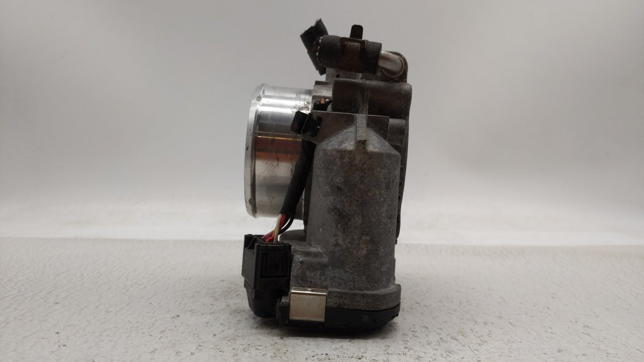2011-2014 Hyundai Sonata Throttle Body P/N:35100-2G700 Fits Fits 2011 2012 2013 2014 2015 2016 OEM Used Auto Parts - Oemused