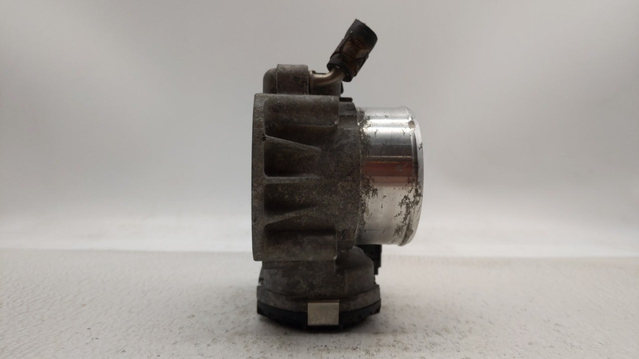 2011-2014 Hyundai Sonata Throttle Body P/N:35100-2G700 Fits Fits 2011 2012 2013 2014 2015 2016 OEM Used Auto Parts - Oemused