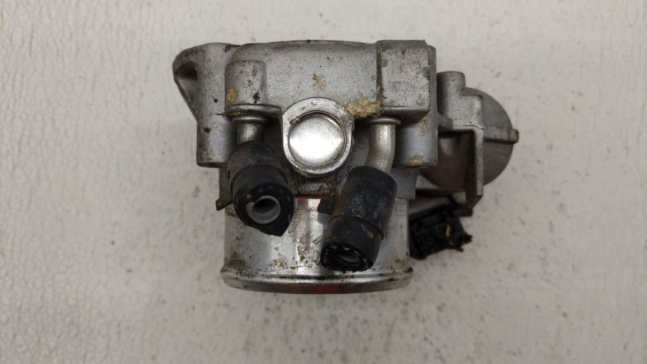 2011-2014 Hyundai Sonata Throttle Body P/N:35100-2G710 Fits Fits 2011 2012 2013 2014 2015 2016 OEM Used Auto Parts - Oemused