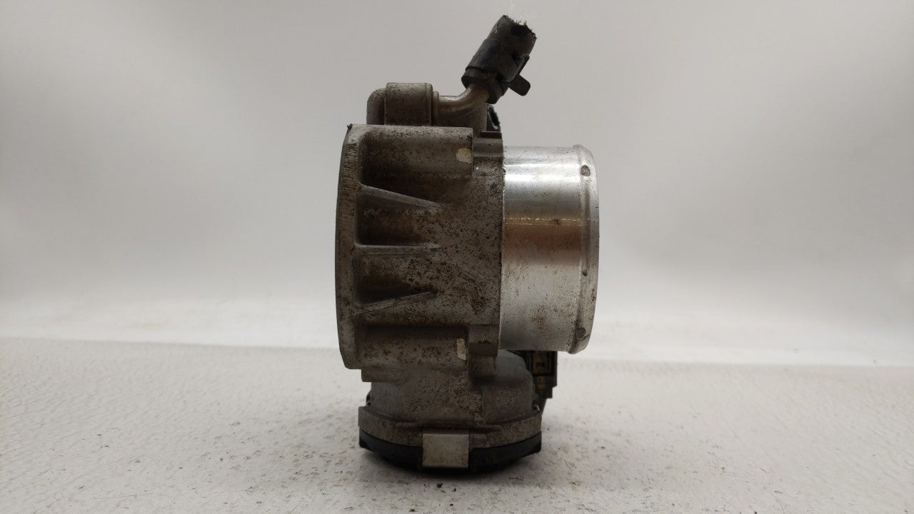 2011-2014 Hyundai Sonata Throttle Body P/N:35100-2G700 Fits Fits 2011 2012 2013 2014 2015 2016 OEM Used Auto Parts - Oemused