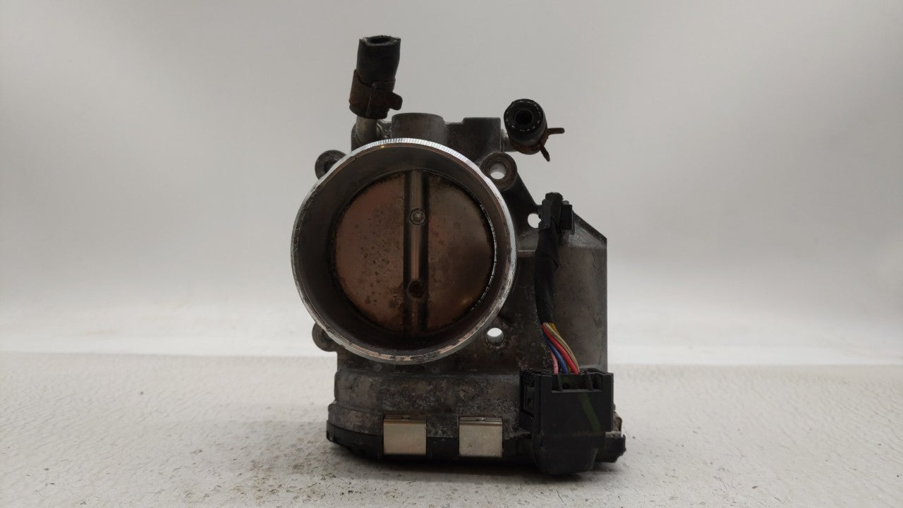 2011-2014 Hyundai Sonata Throttle Body P/N:35100-2G700 Fits Fits 2011 2012 2013 2014 2015 2016 OEM Used Auto Parts - Oemused