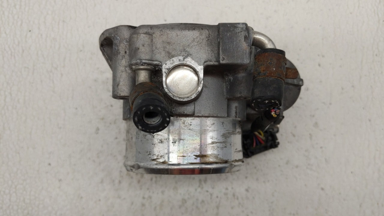 2011-2014 Hyundai Sonata Throttle Body P/N:35100-2G700 Fits Fits 2011 2012 2013 2014 2015 2016 OEM Used Auto Parts - Oemused