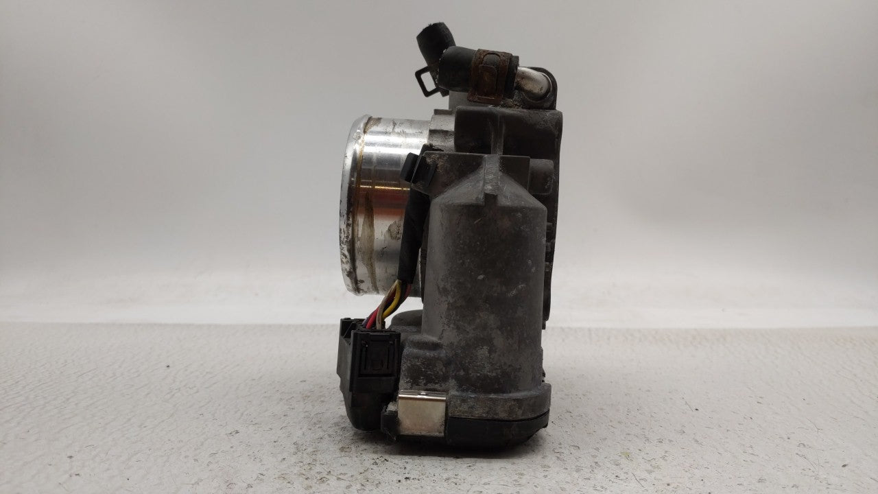 2011-2014 Hyundai Sonata Throttle Body P/N:35100-2G700 Fits Fits 2011 2012 2013 2014 2015 2016 OEM Used Auto Parts - Oemused