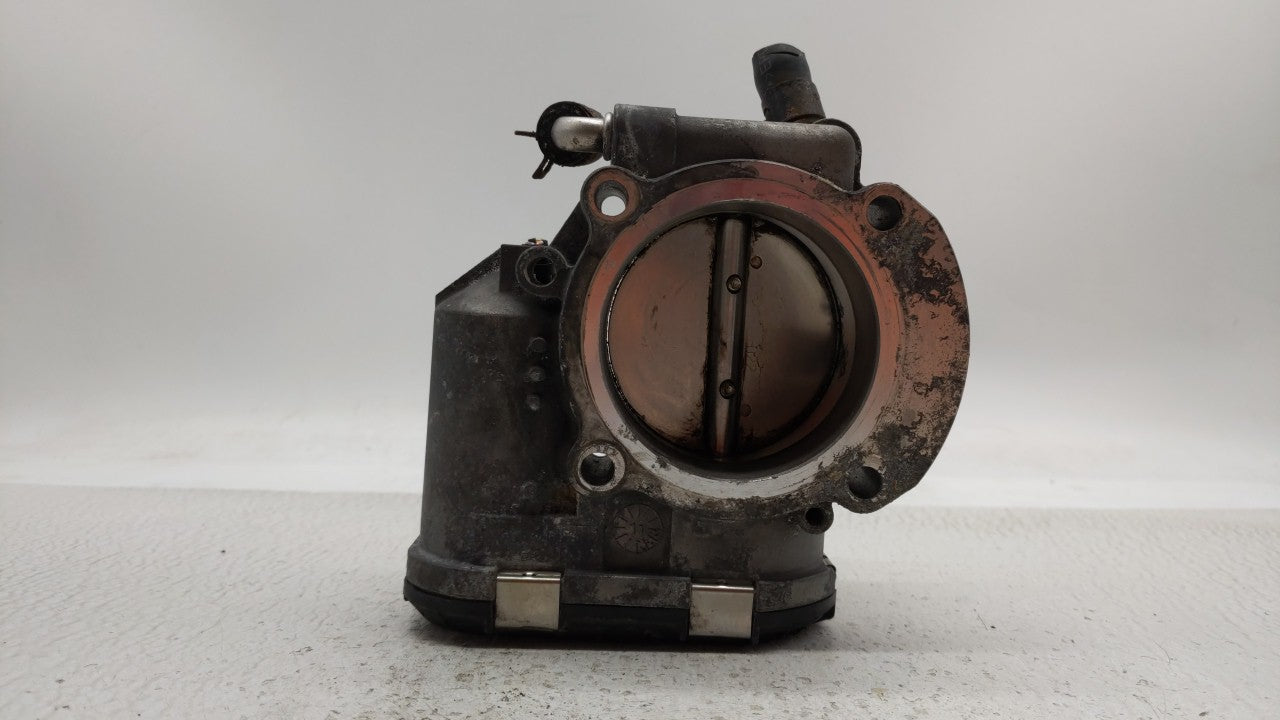 2011-2014 Hyundai Sonata Throttle Body P/N:35100-2G700 Fits Fits 2011 2012 2013 2014 2015 2016 OEM Used Auto Parts - Oemused