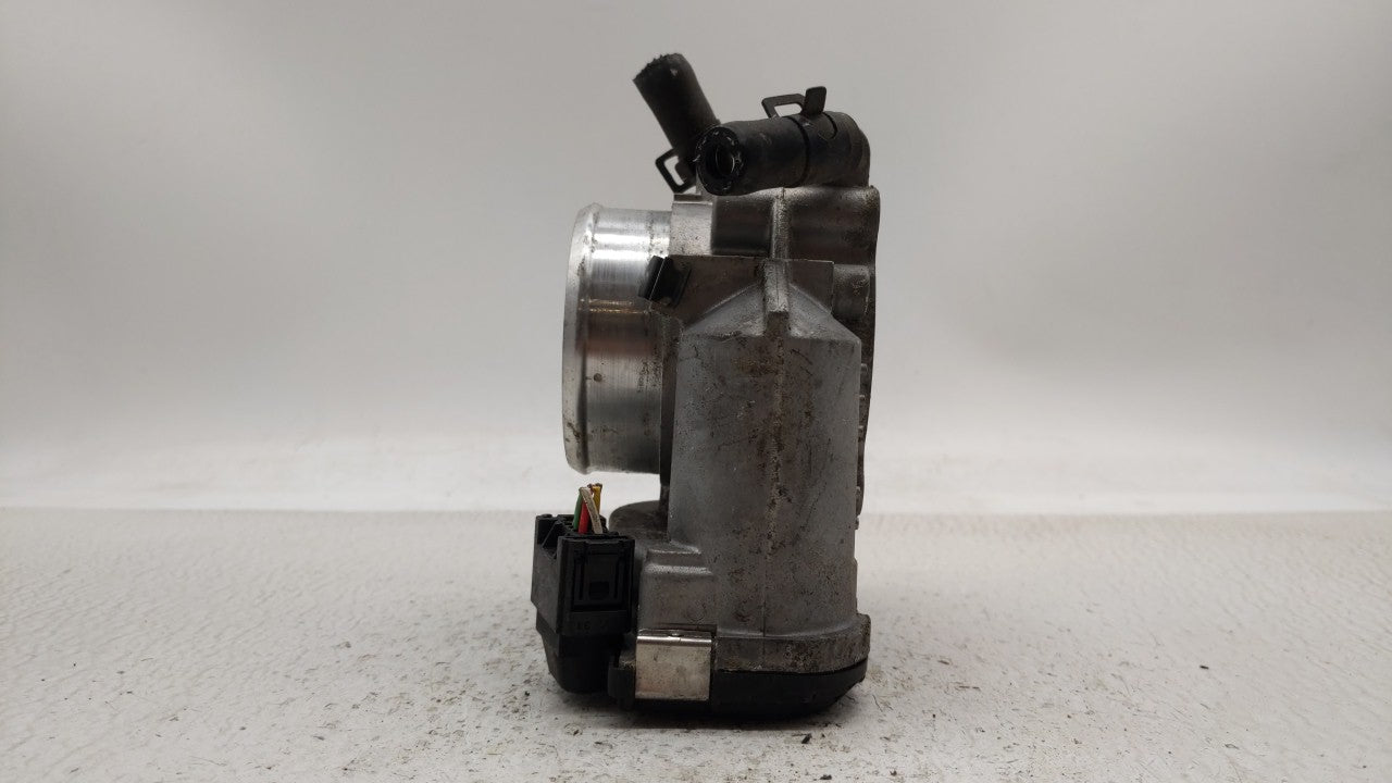 2011-2015 Hyundai Sonata Throttle Body P/N:35100-2G800 Fits Fits 2011 2012 2013 2014 2015 2016 OEM Used Auto Parts - Oemused