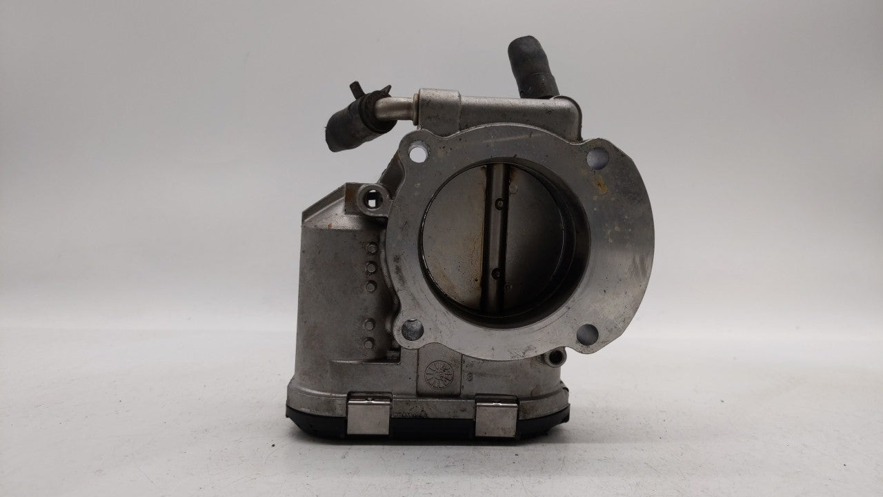 2011-2015 Hyundai Sonata Throttle Body P/N:35100-2G800 Fits Fits 2011 2012 2013 2014 2015 2016 OEM Used Auto Parts - Oemused