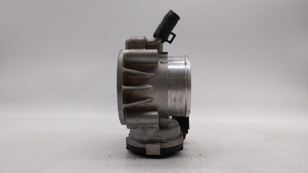 2011-2015 Hyundai Sonata Throttle Body P/N:35100-2G800 Fits Fits 2011 2012 2013 2014 2015 2016 OEM Used Auto Parts - Oemused