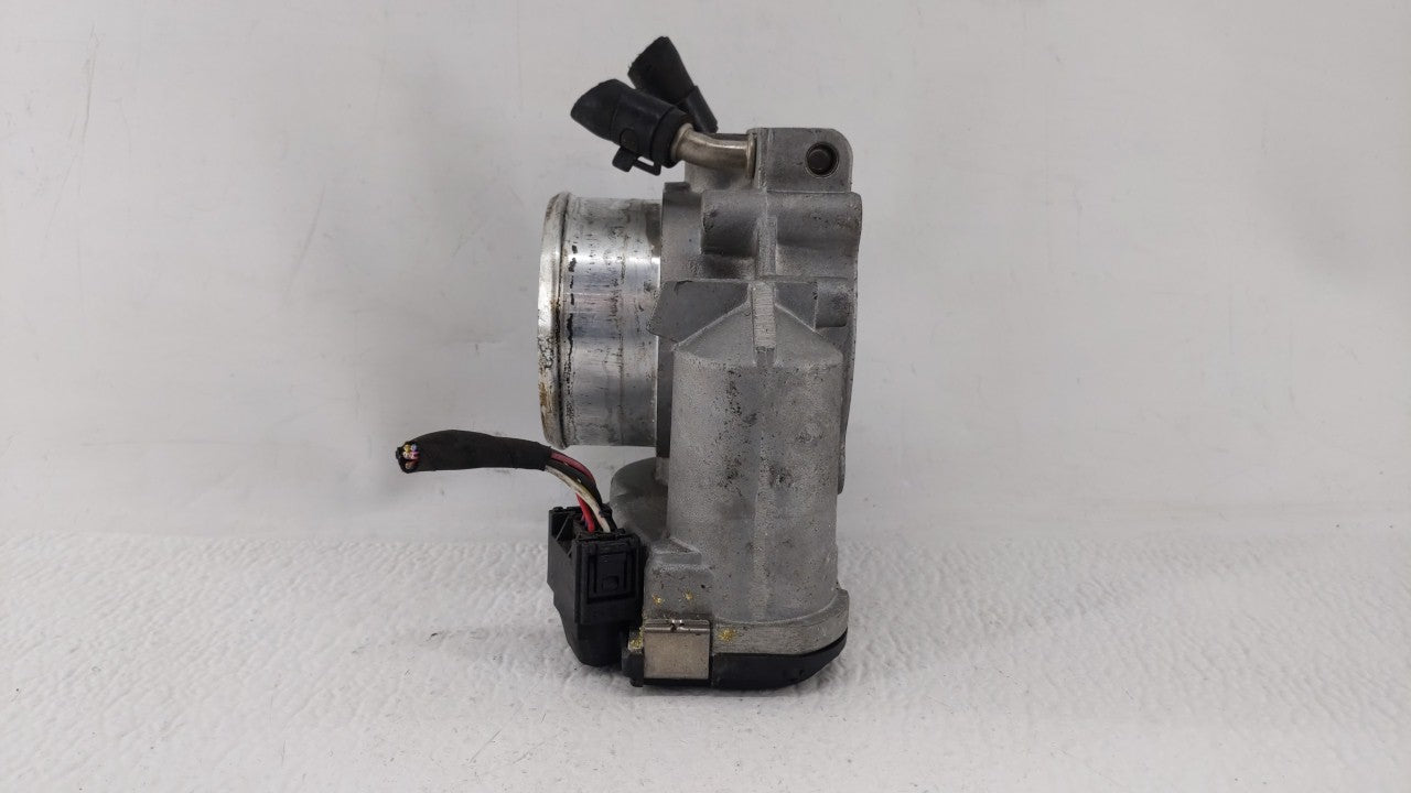 2011-2014 Hyundai Sonata Throttle Body P/N:35100-2G710 Fits Fits 2011 2012 2013 2014 2015 2016 OEM Used Auto Parts - Oemused
