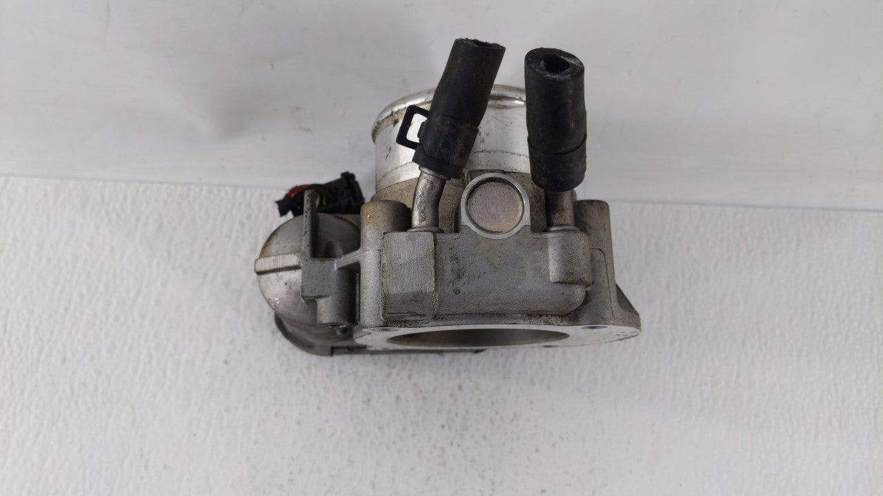 2011-2014 Hyundai Sonata Throttle Body P/N:35100-2G710 Fits Fits 2011 2012 2013 2014 2015 2016 OEM Used Auto Parts - Oemused