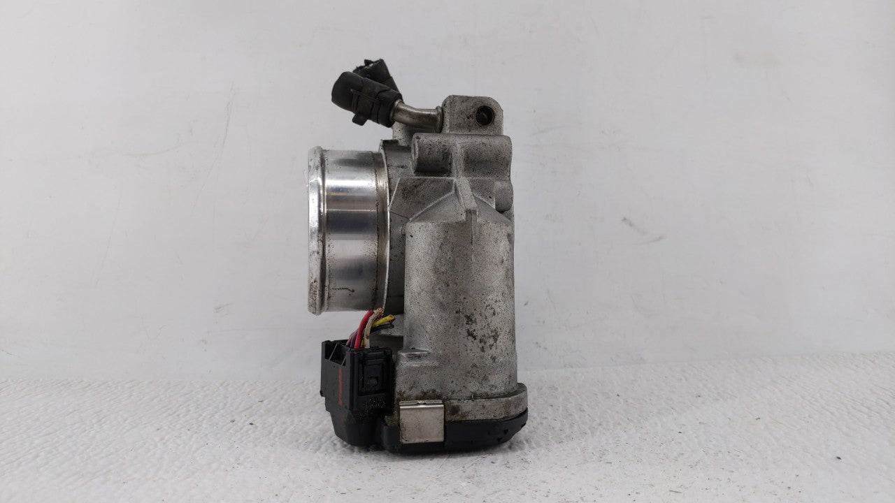 2011-2014 Hyundai Sonata Throttle Body P/N:35100-2G710 Fits Fits 2011 2012 2013 2014 2015 2016 OEM Used Auto Parts - Oemused