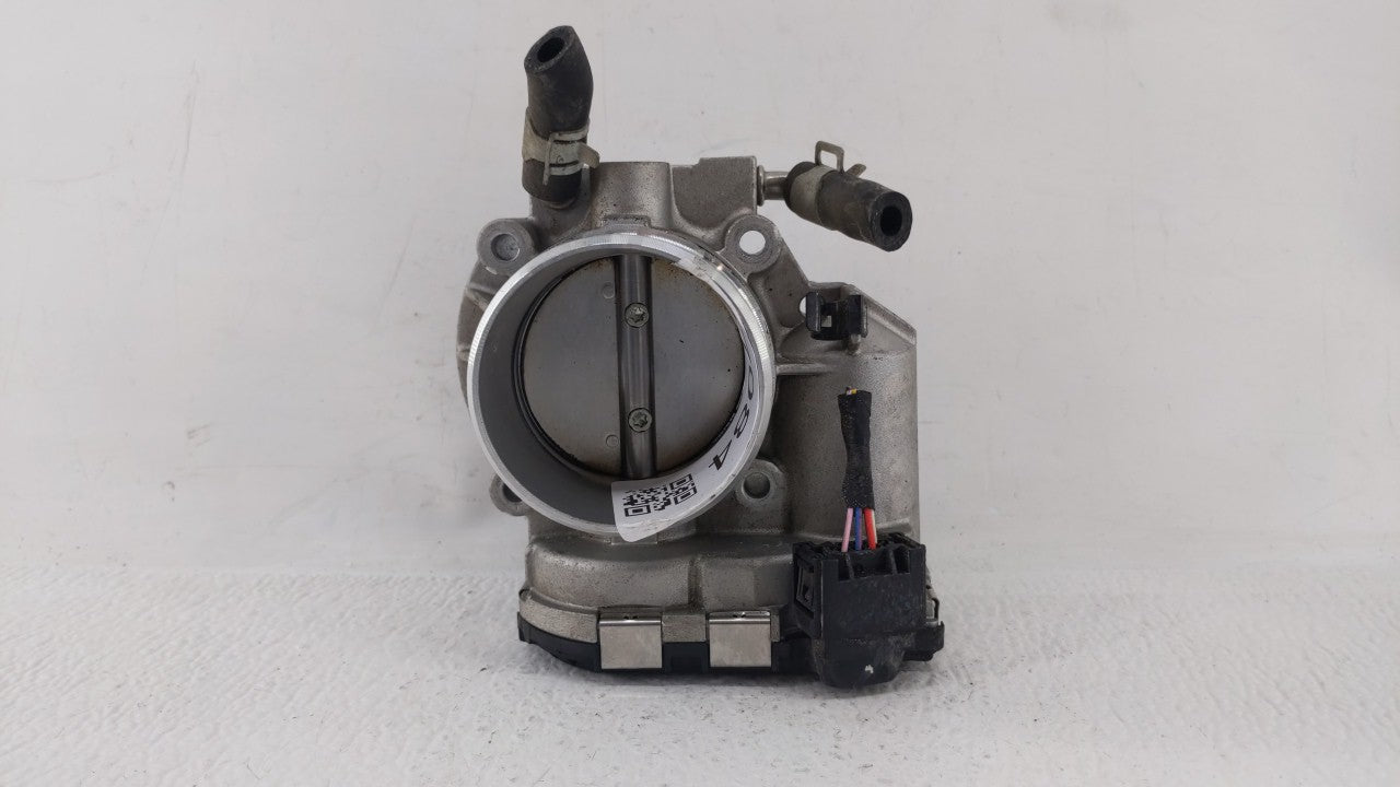 2011-2015 Hyundai Sonata Throttle Body P/N:35100-2G800 Fits Fits 2011 2012 2013 2014 2015 2016 OEM Used Auto Parts - Oemused