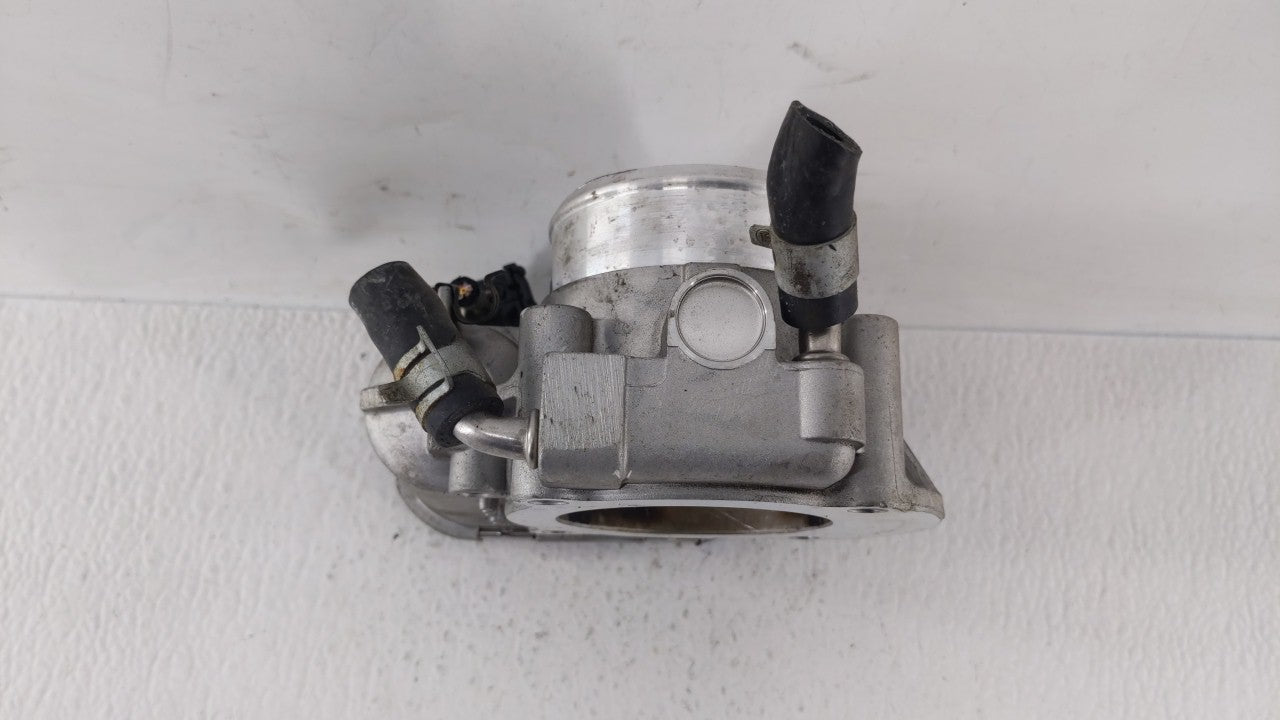 2011-2015 Hyundai Sonata Throttle Body P/N:35100-2G800 Fits Fits 2011 2012 2013 2014 2015 2016 OEM Used Auto Parts - Oemused