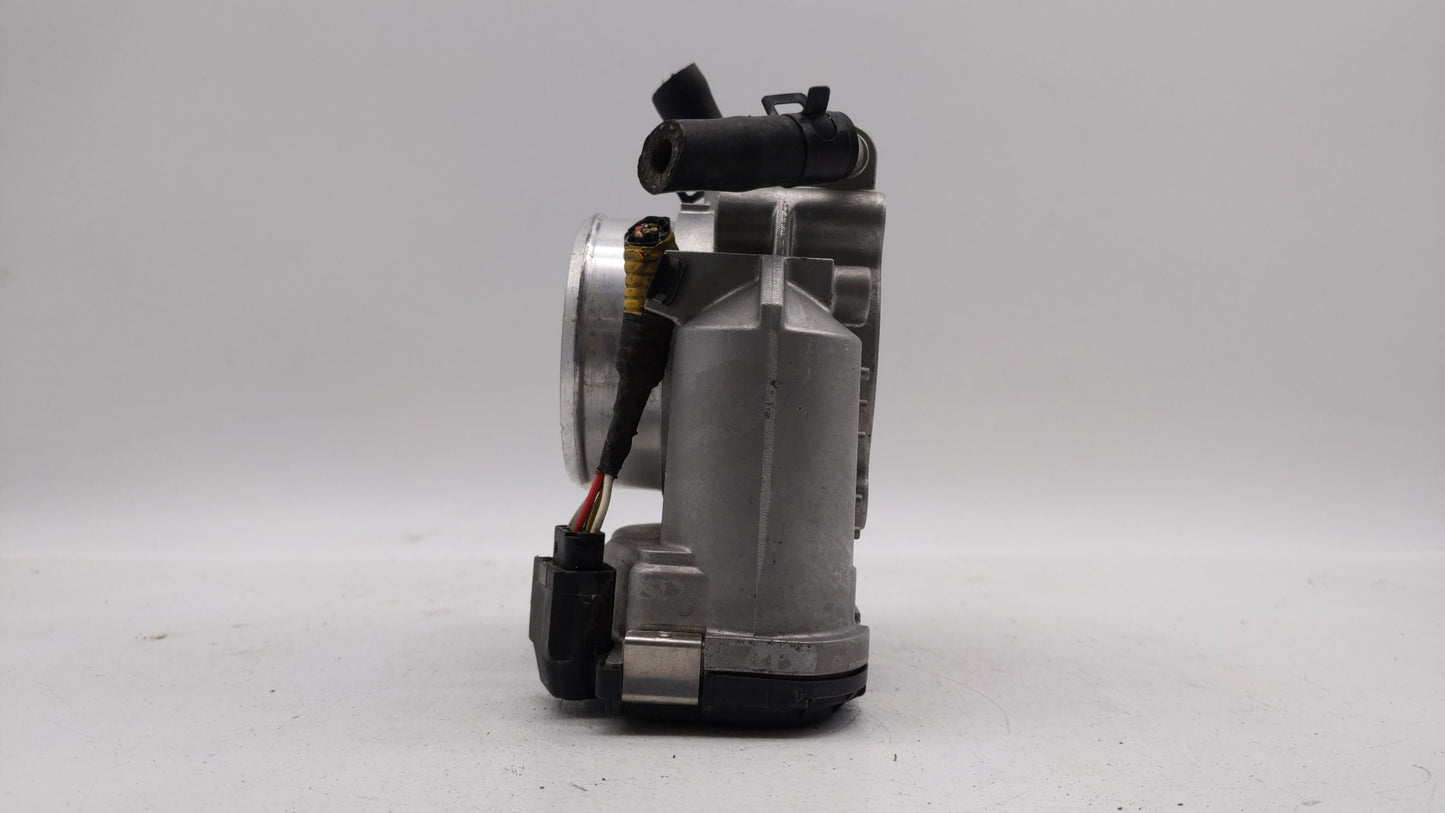 2011-2015 Hyundai Sonata Throttle Body P/N:35100-2G800 Fits Fits 2011 2012 2013 2014 2015 2016 OEM Used Auto Parts - Oemused