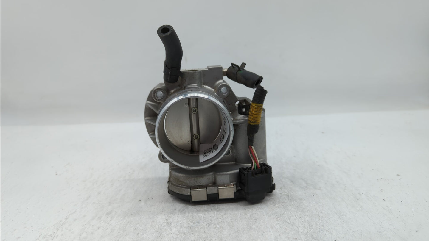2011-2015 Hyundai Sonata Throttle Body P/N:35100-2G800 Fits Fits 2011 2012 2013 2014 2015 2016 OEM Used Auto Parts - Oemused