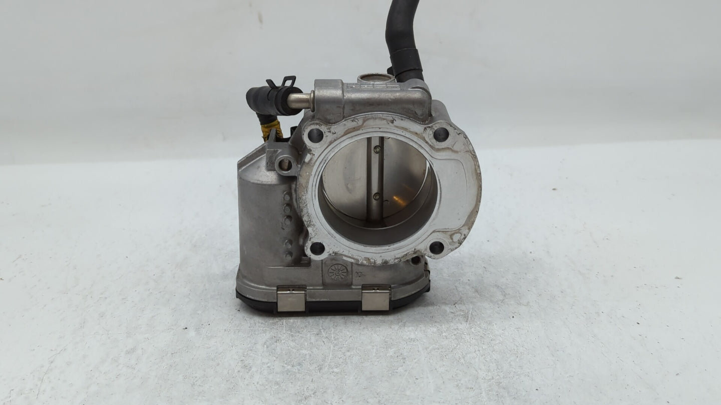 2011-2015 Hyundai Sonata Throttle Body P/N:35100-2G800 Fits Fits 2011 2012 2013 2014 2015 2016 OEM Used Auto Parts - Oemused
