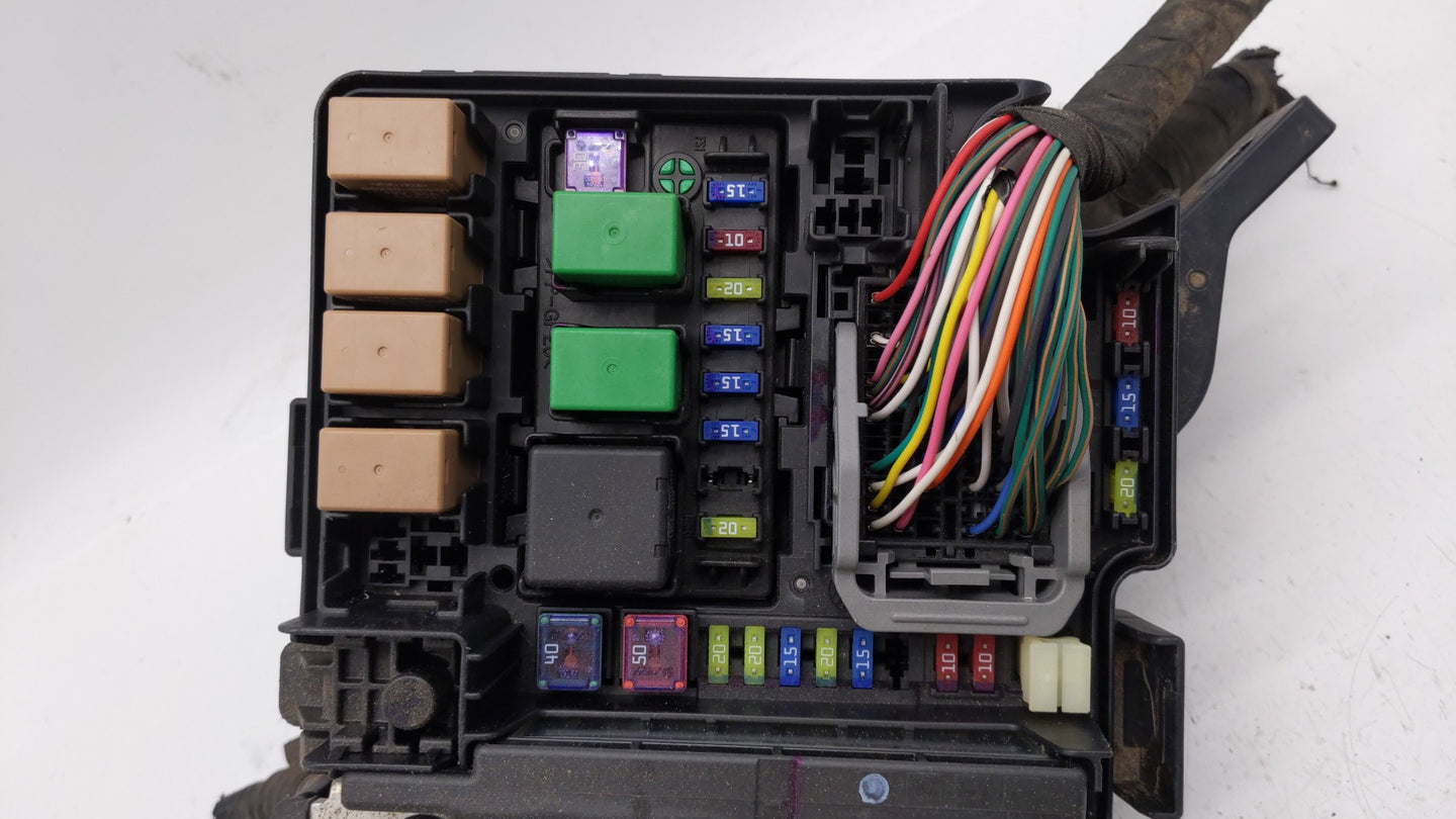 2011-2014 Hyundai Sonata Fusebox Fuse Box Panel Relay Module P/N:VS912003Q071MG VSQFHE2370F0175 Fits Fits 2011 2012 2013 201