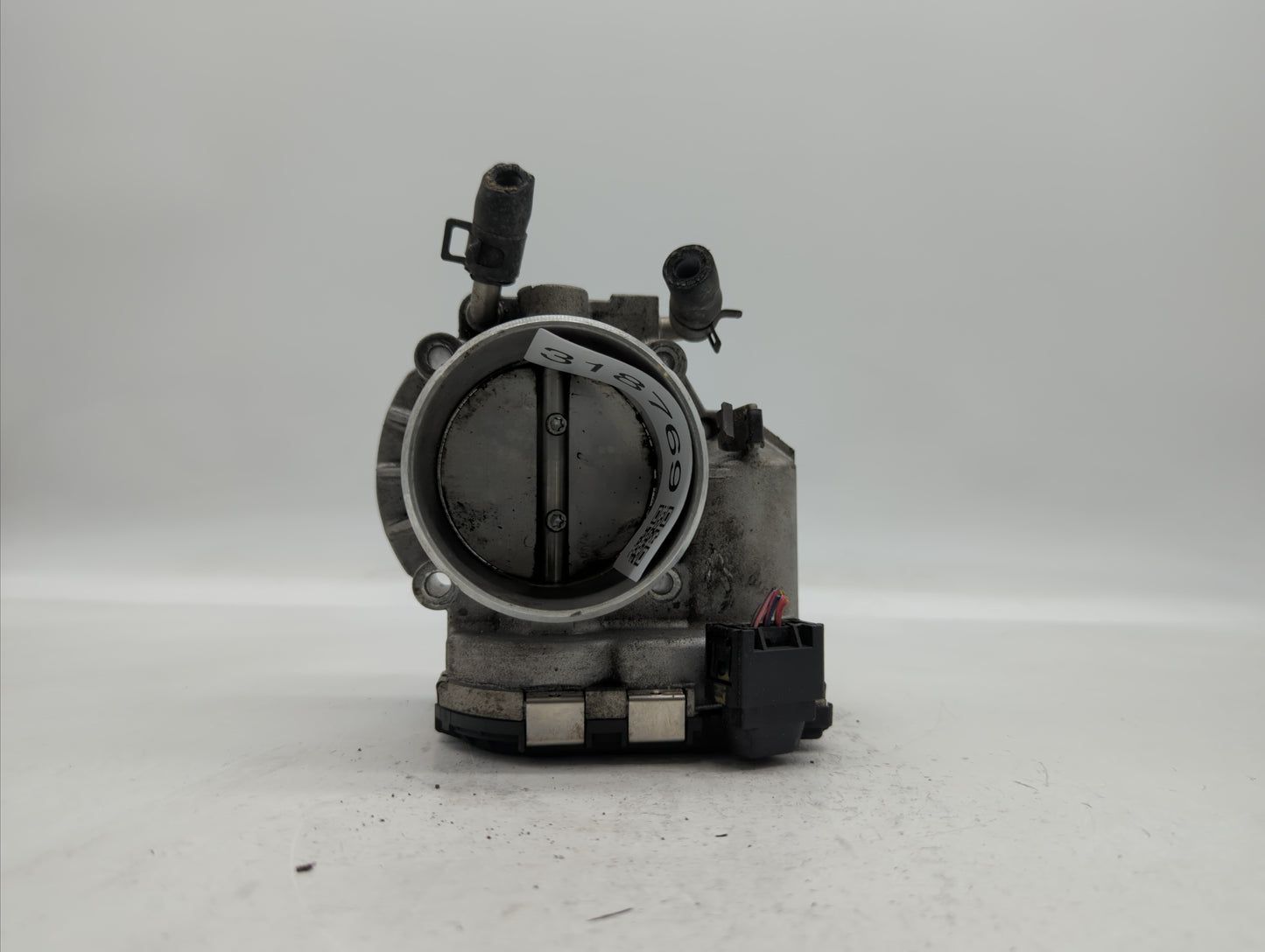 2011-2014 Hyundai Sonata Throttle Body P/N:35100-2G700 Fits Fits 2011 2012 2013 2014 2015 2016 OEM Used Auto Parts - Oemused
