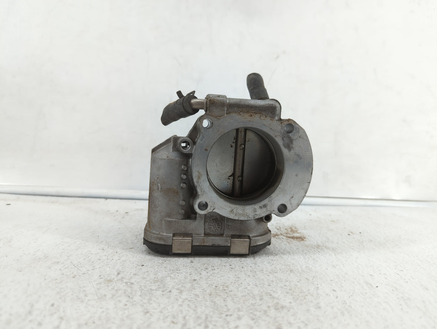 2011-2015 Hyundai Sonata Throttle Body P/N:35100-2G800 9045010020, 0459 1847 AC Fits Fits 2011 2012 2013 2014 2015 2016 OEM 