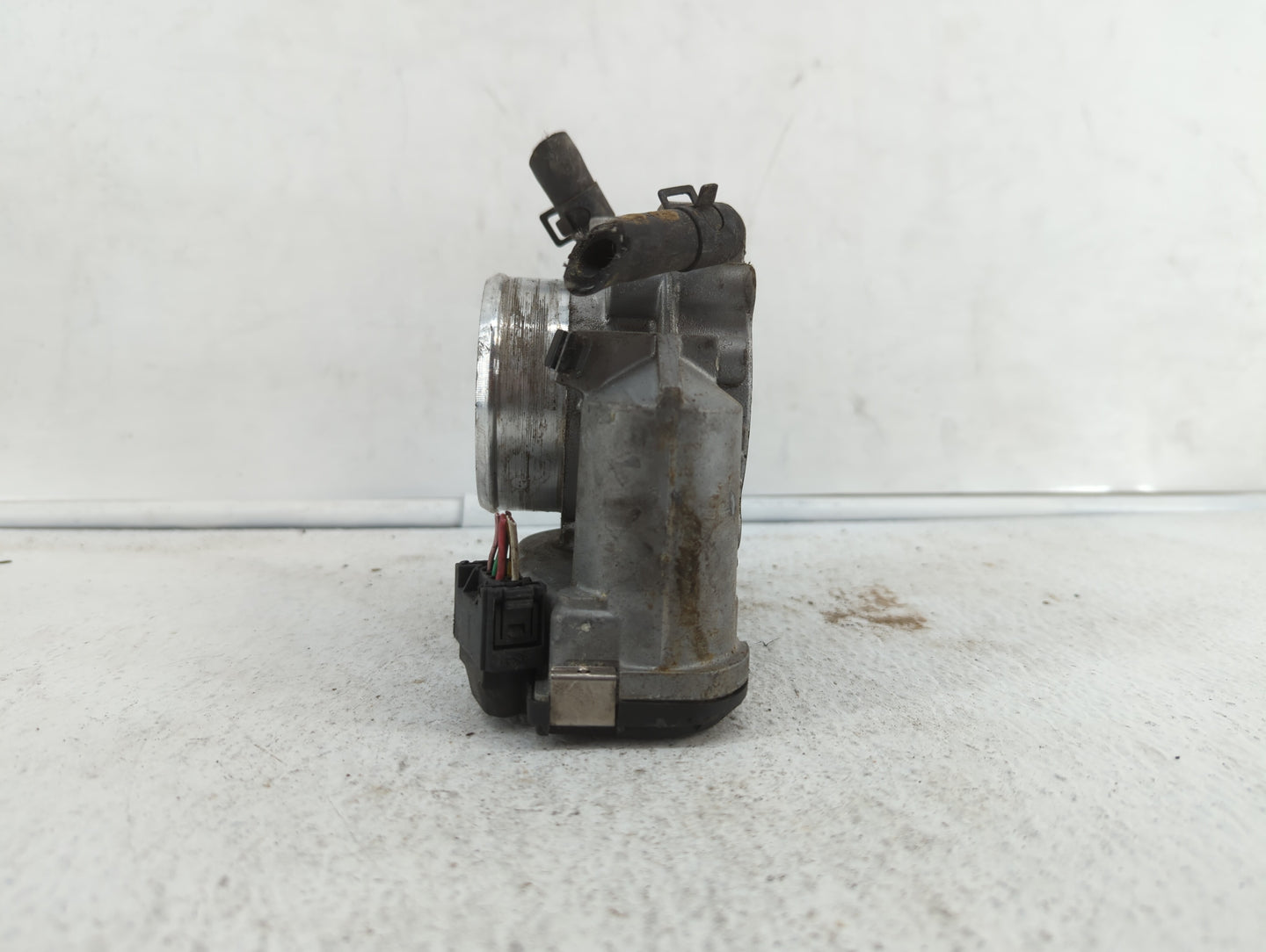 2011-2015 Hyundai Sonata Throttle Body P/N:35100-2G800 9045010020, 0459 1847 AC Fits Fits 2011 2012 2013 2014 2015 2016 OEM 