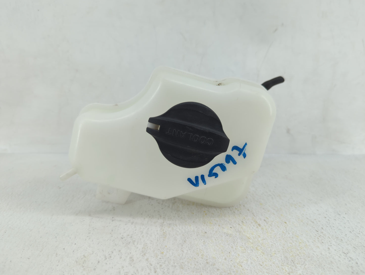 2011-2015 Hyundai Sonata Radiator Coolant Overflow Expansion Tank Bottle - Oemusedautoparts1.com