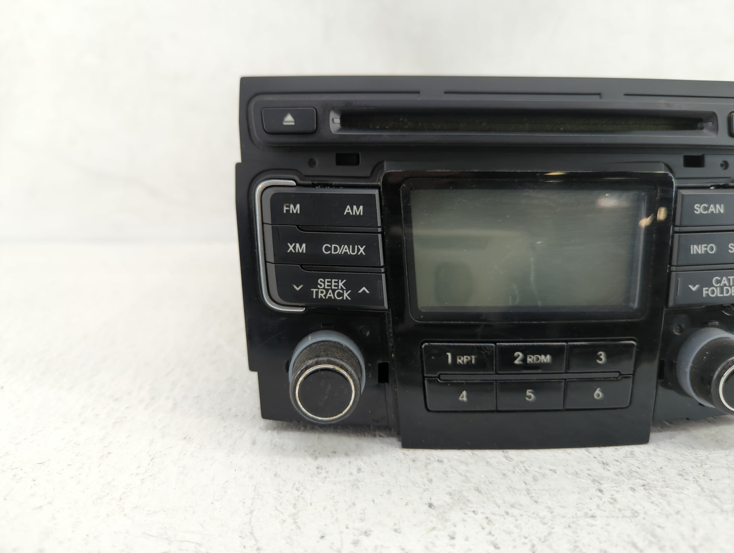 2012-2015 Hyundai Sonata Am Fm Cd Player Radio Receiver - Oemusedautoparts1.com