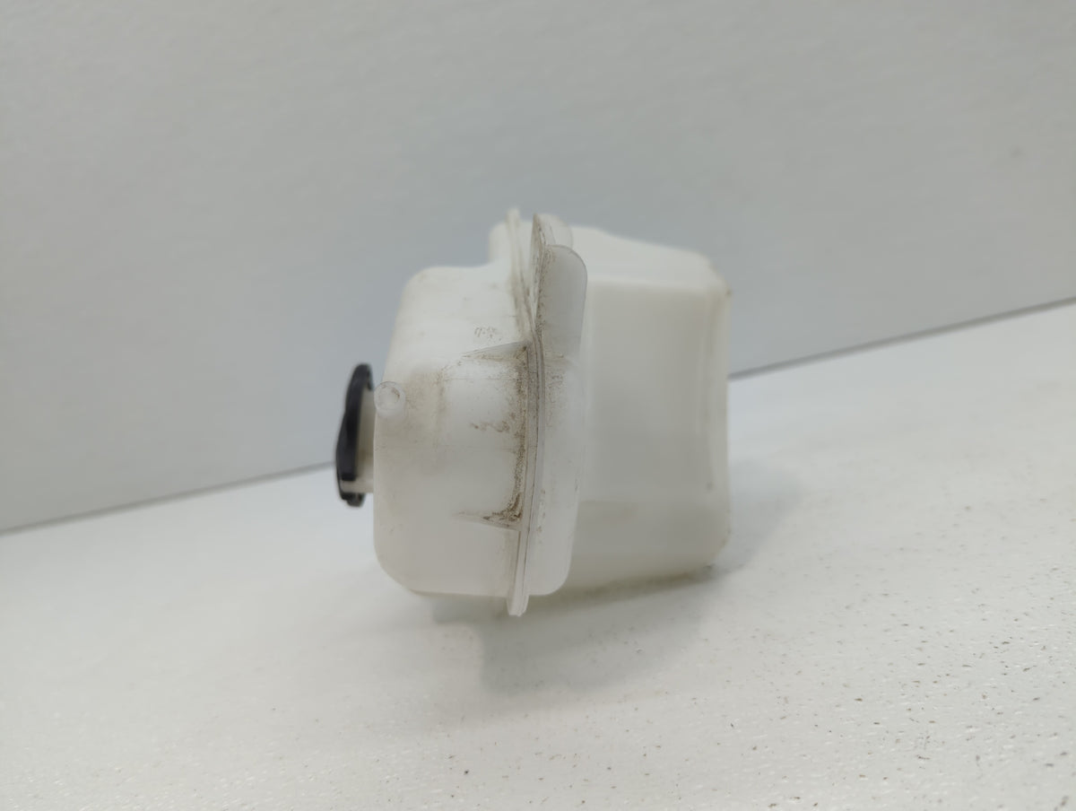 2011-2015 Hyundai Sonata Radiator Coolant Overflow Expansion Tank Bottle 384579 - Oemusedautoparts1.com