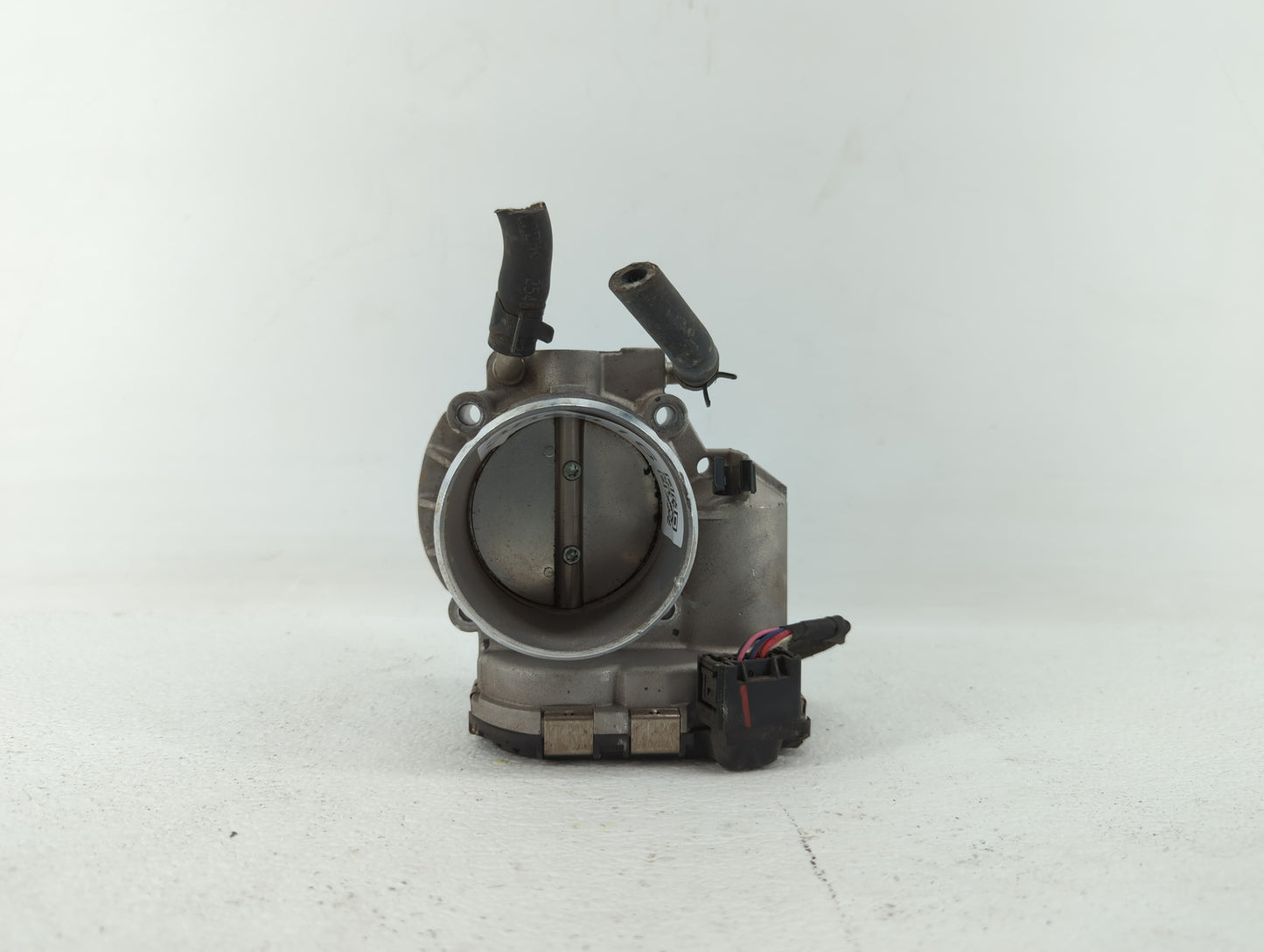 2011-2014 Hyundai Sonata Throttle Body P/N:35100-2G700 Fits Fits 2011 2012 2013 2014 2015 2016 OEM Used Auto Parts - Oemused