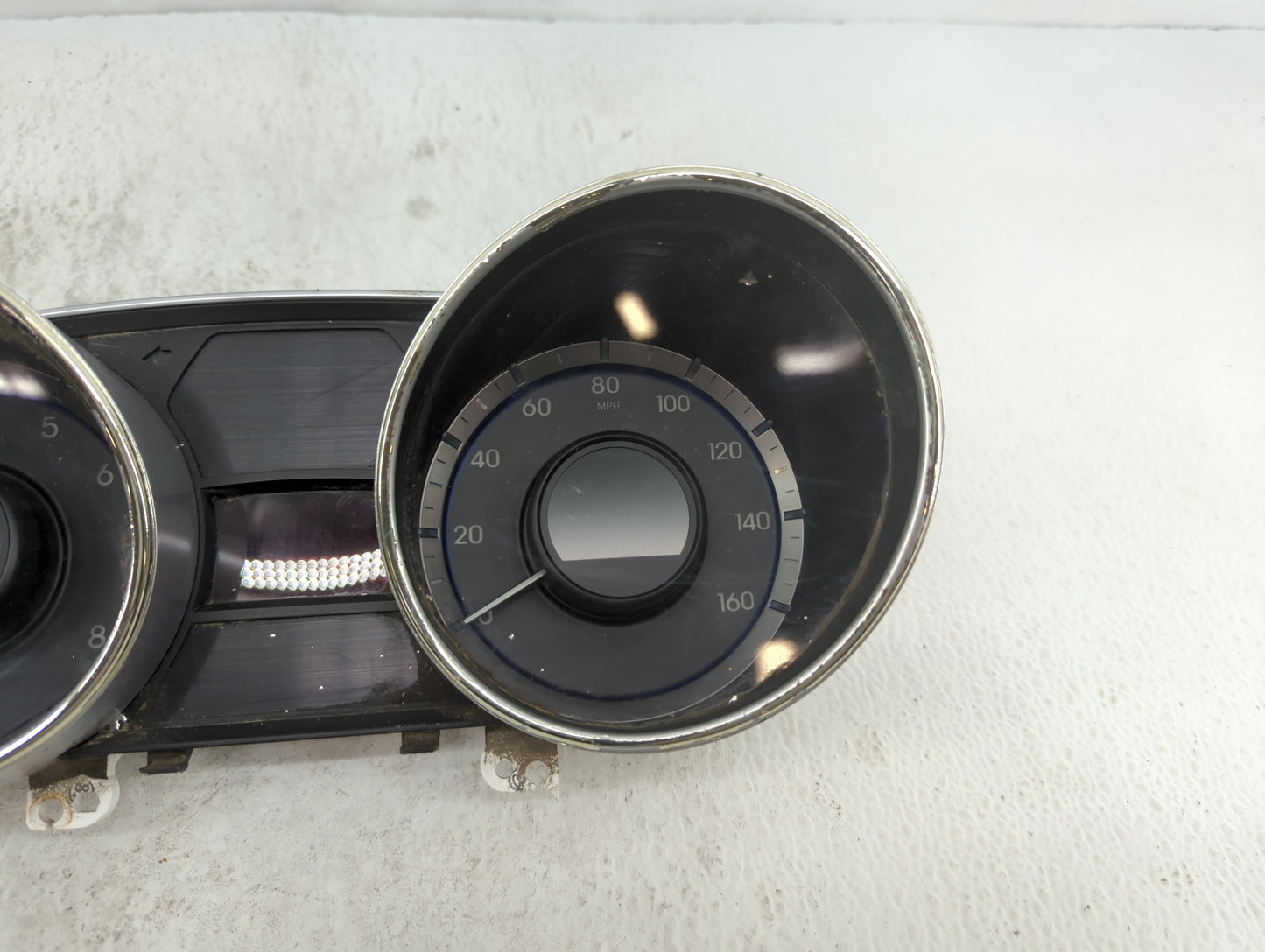 2011-2013 Hyundai Sonata Instrument Cluster Speedometer Gauges P/N:94001-3Q000 94001-3Q001 Fits Fits 2011 2012 2013 OEM Used