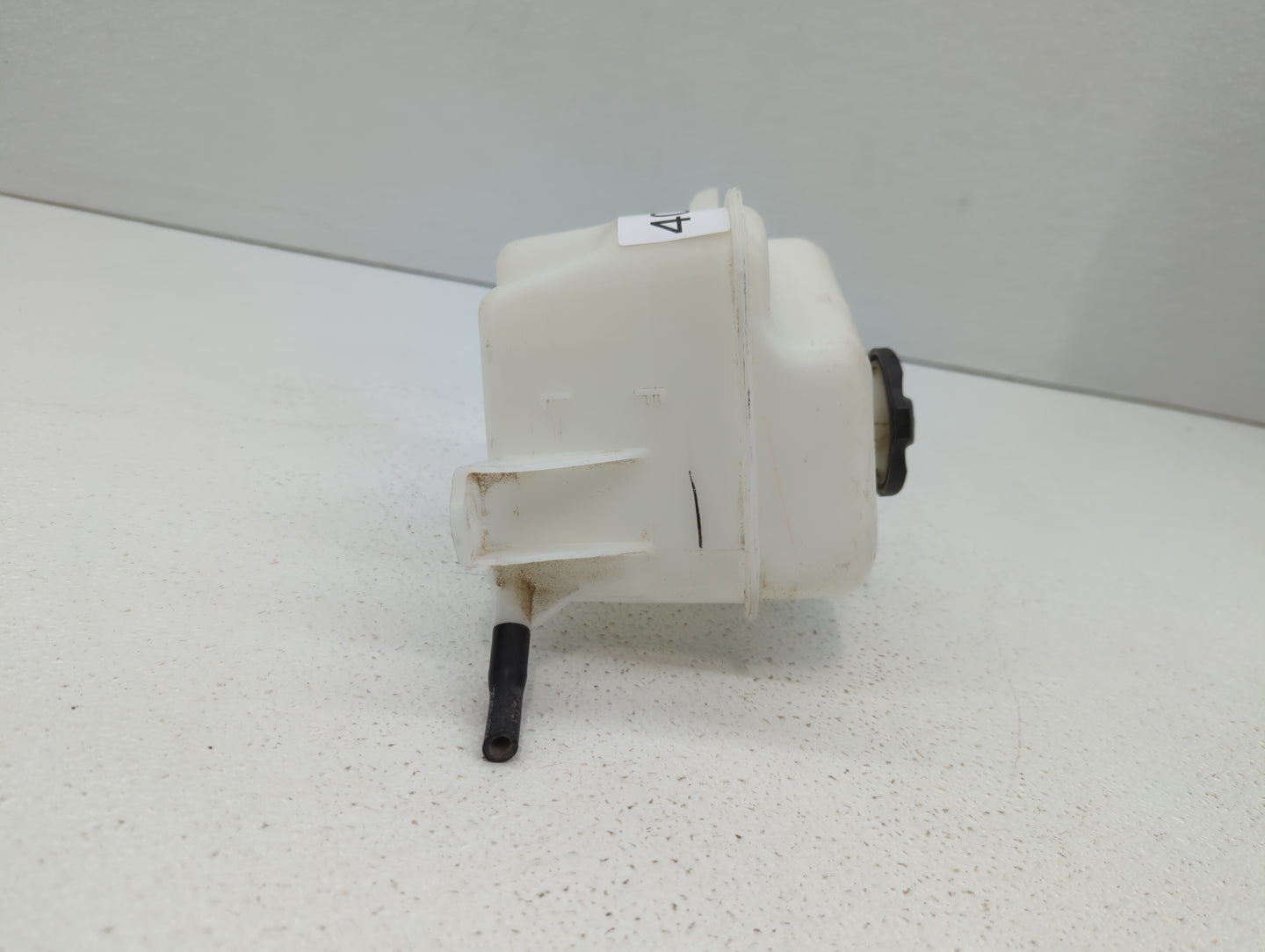 2011-2015 Hyundai Sonata Radiator Coolant Overflow Expansion Tank Bottle 400227 - Oemusedautoparts1.com