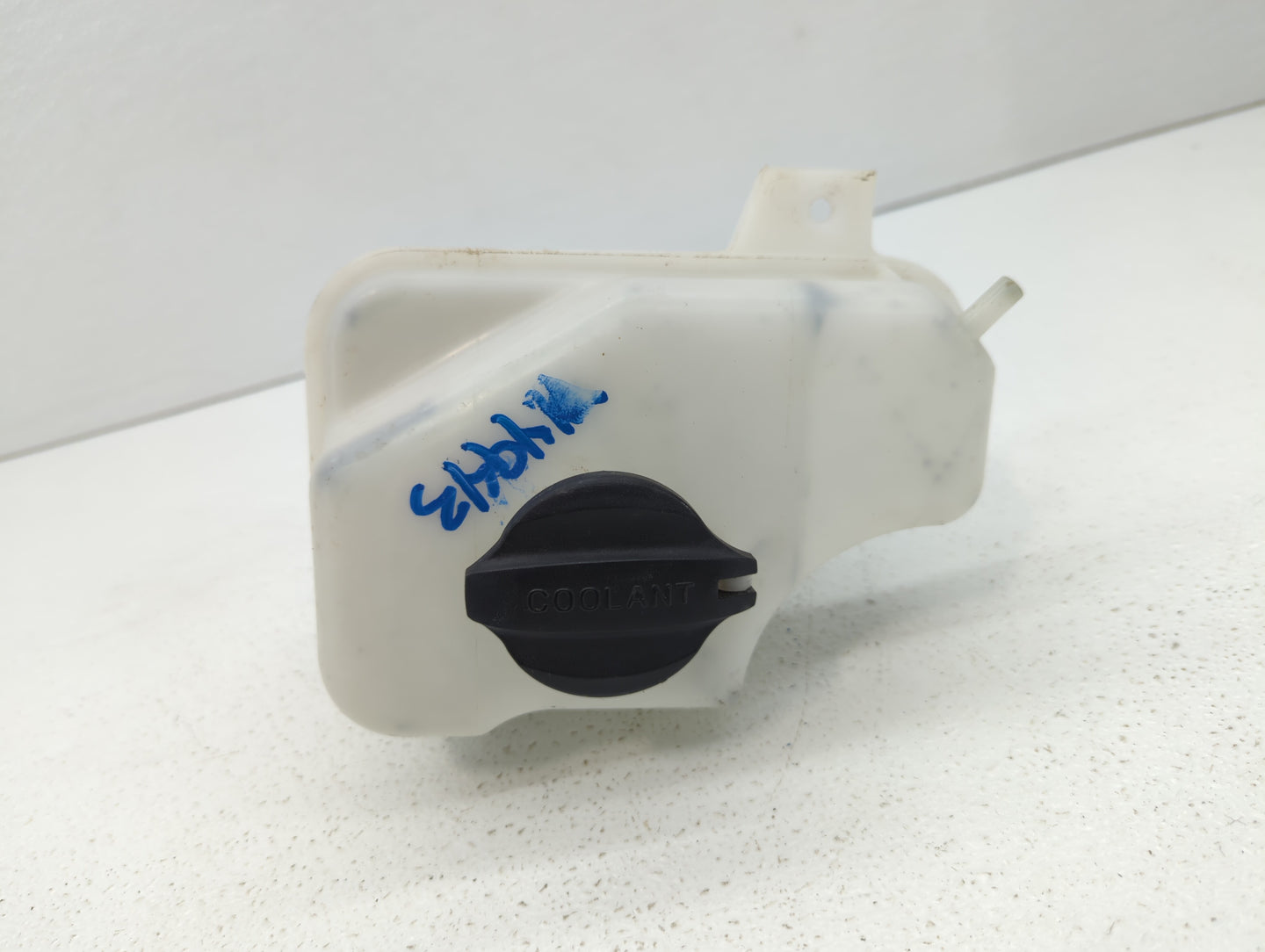 2011-2015 Hyundai Sonata Radiator Coolant Overflow Expansion Tank Bottle 400228 - Oemusedautoparts1.com