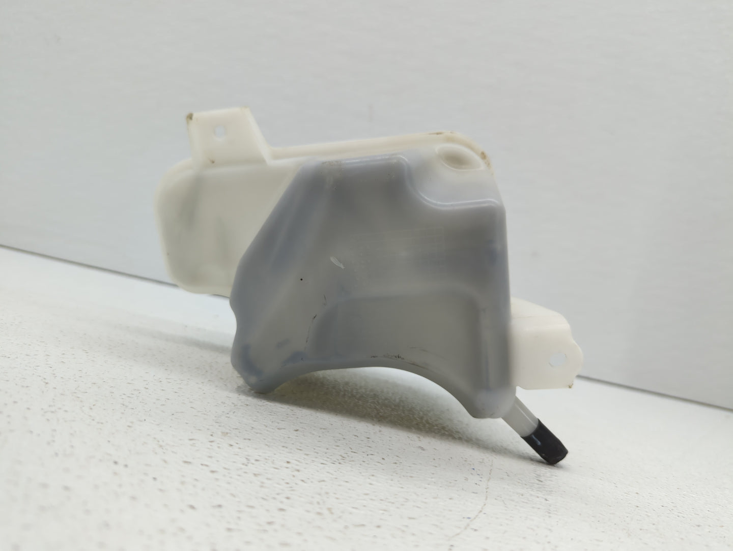 2011-2015 Hyundai Sonata Radiator Coolant Overflow Expansion Tank Bottle 400228 - Oemusedautoparts1.com