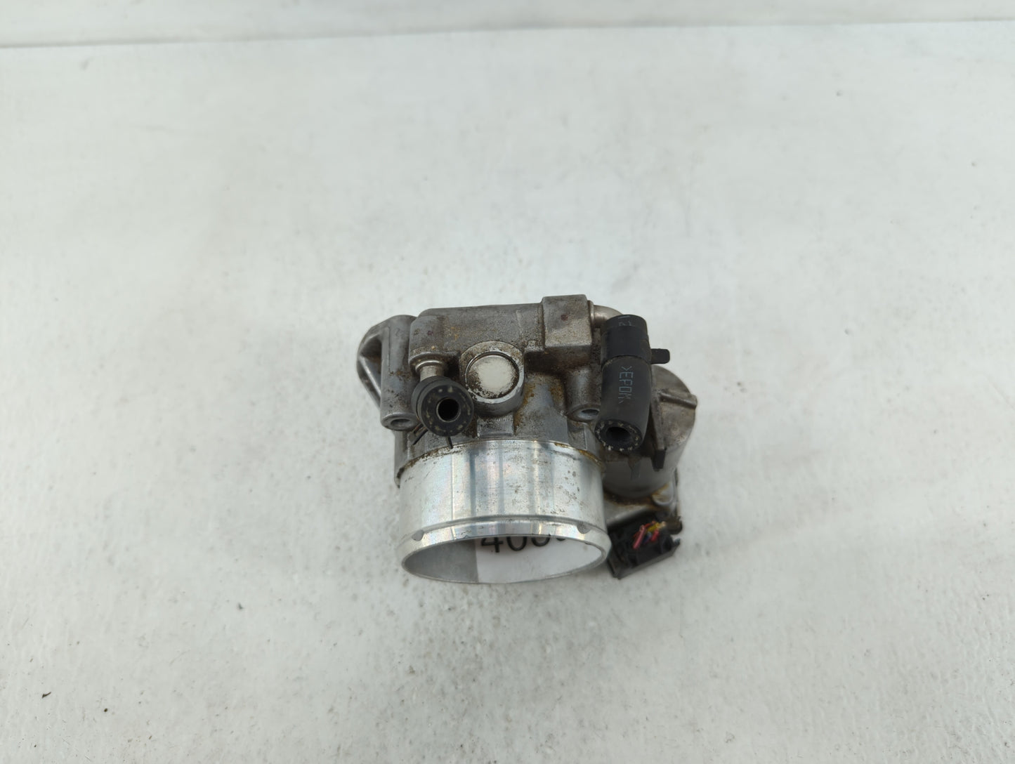 2011-2014 Hyundai Sonata Throttle Body P/N:35100-2G700 Fits Fits 2011 2012 2013 2014 2015 2016 OEM Used Auto Parts - Oemused