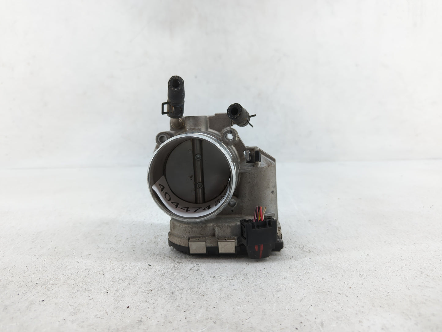 2011-2014 Hyundai Sonata Throttle Body P/N:35100-2G700 Fits Fits 2011 2012 2013 2014 2015 2016 OEM Used Auto Parts - Oemused