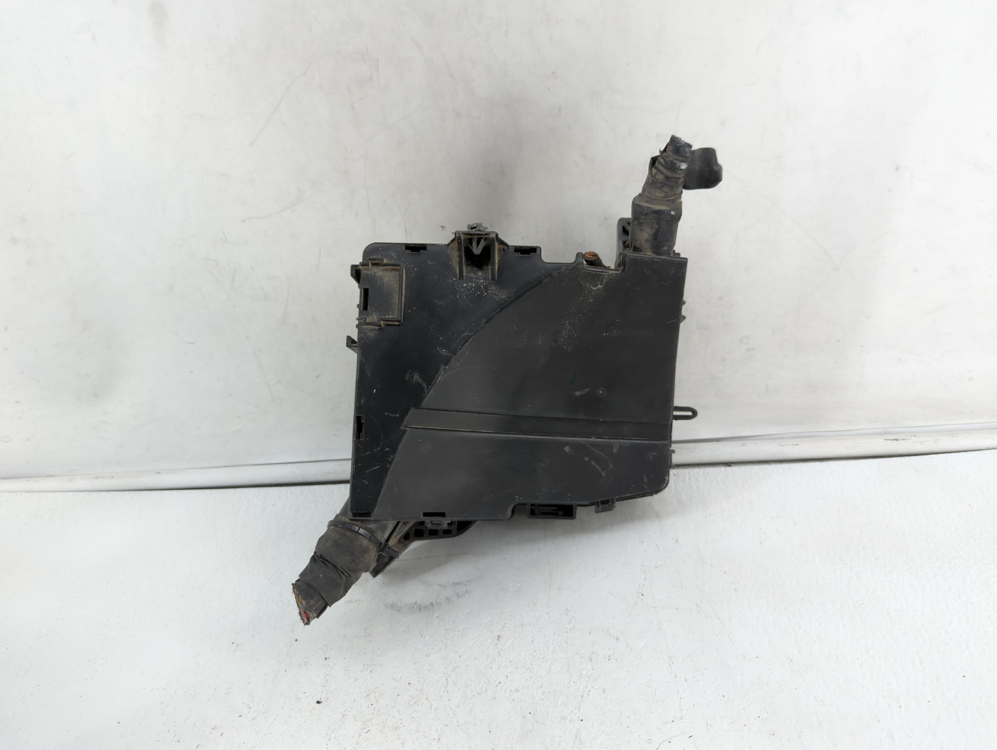 2011-2014 Hyundai Sonata Fusebox Fuse Box Panel Relay Module Fits Fits 2011 2012 2013 2014 OEM Used Auto Parts - Oemusedauto