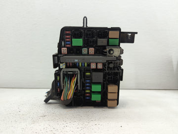 2011-2014 Hyundai Sonata Fusebox Fuse Box Panel Relay Module P/N:91750-3Q070 91950-3S711 Fits Fits 2011 2012 2013 2014 OEM Used Auto Parts