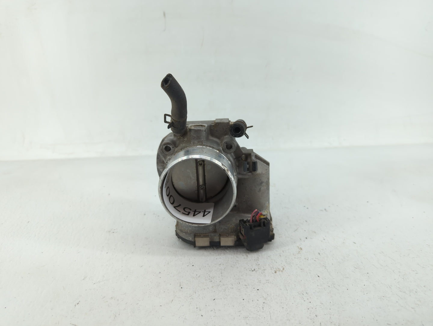 2011-2014 Hyundai Sonata Throttle Body P/N:35100-2G700 Fits Fits 2011 2012 2013 2014 2015 2016 OEM Used Auto Parts - Oemused